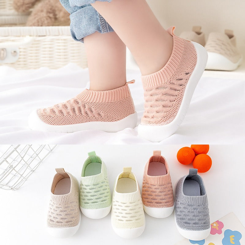 Baby walking shoes indoor anti slip baby front shoes with soft soles for boys and girls shoes