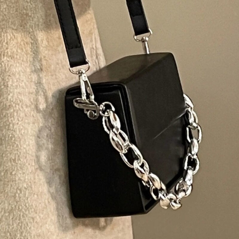 Versatile Simply Chains Solid Color Handbags For Woman New Brand Leather Crossbody Shoulder Bag Fashion